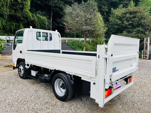 Isuzu Elf 9