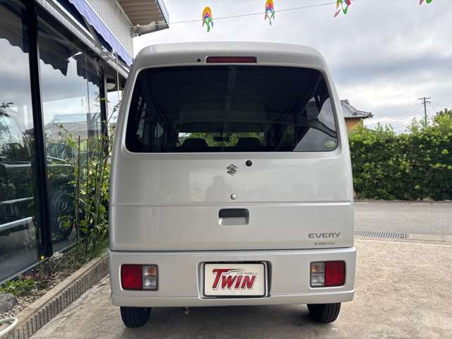 Suzuki Every 12