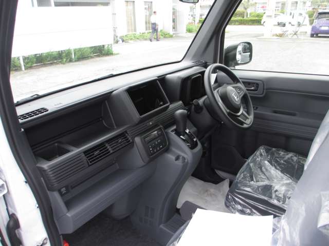 Honda N-VAN 9