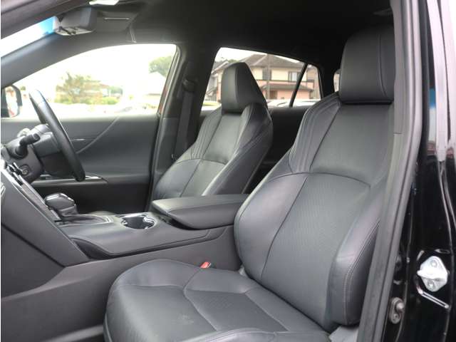 Toyota Harrier 4