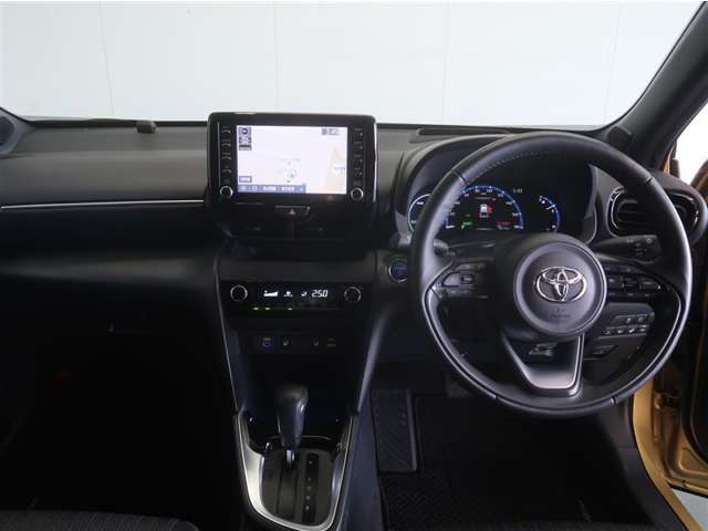 Toyota Yaris Cross 8