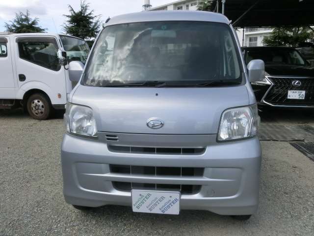 Daihatsu Hijet Cargo 2