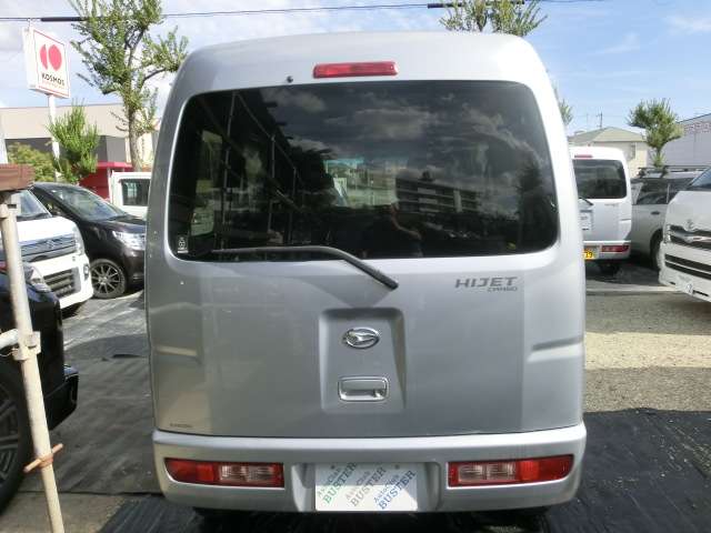 Daihatsu Hijet Cargo 3