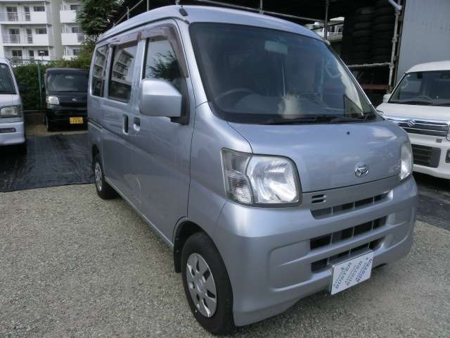 Daihatsu Hijet Cargo 6