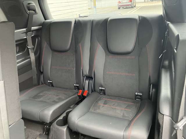 Mercedes-Benz EQB 12