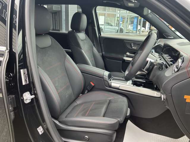 Mercedes-Benz EQB 9