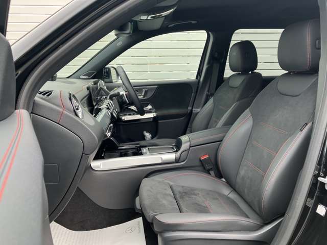 Mercedes-Benz EQB 10