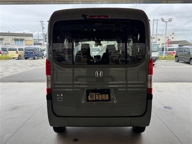 Honda N-VAN 10
