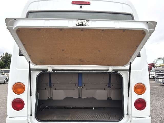 Mitsubishi Fuso Rosa 7