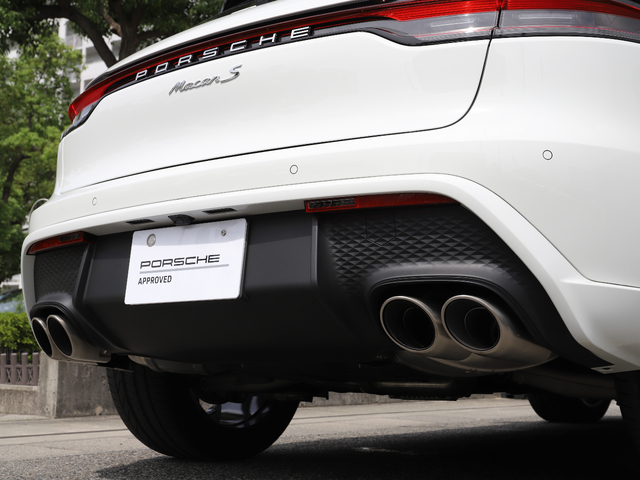 Porsche Macan 8
