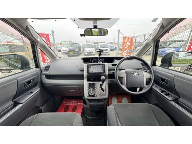Toyota Voxy 7