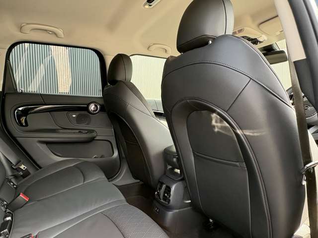 MINI Crossover 11