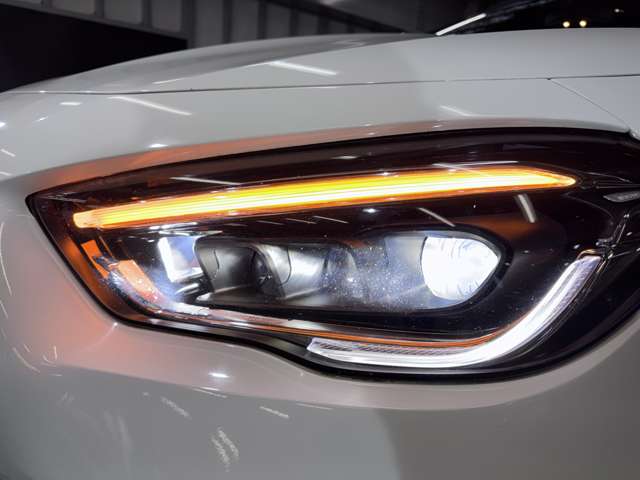 Mercedes-Benz GLA-Class 8