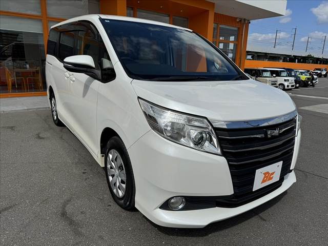 Toyota Noah 8