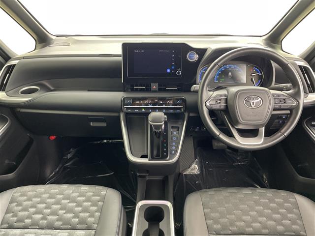 Toyota Voxy 5