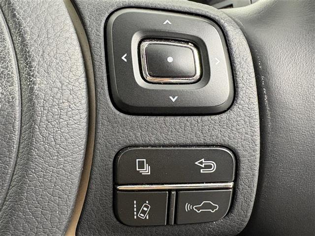 Lexus NX 10