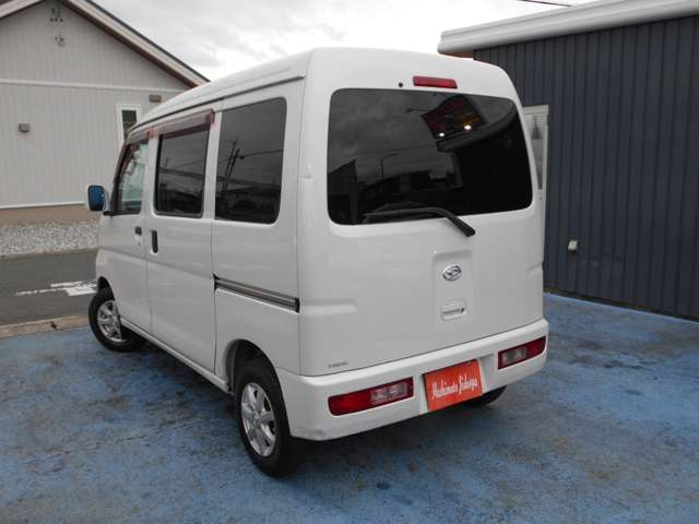 Daihatsu Hijet Cargo 12