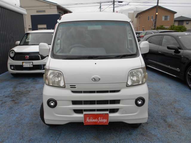Daihatsu Hijet Cargo 4
