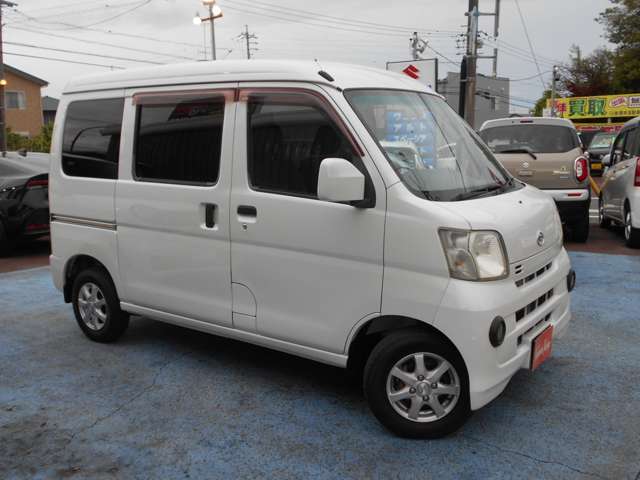 Daihatsu Hijet Cargo 6