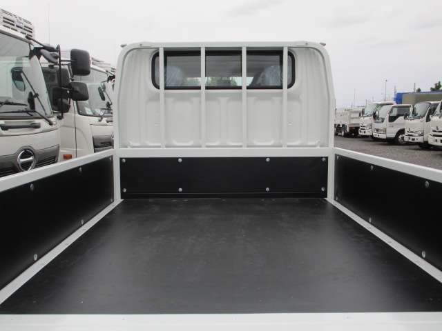 Mitsubishi Fuso Canter 7