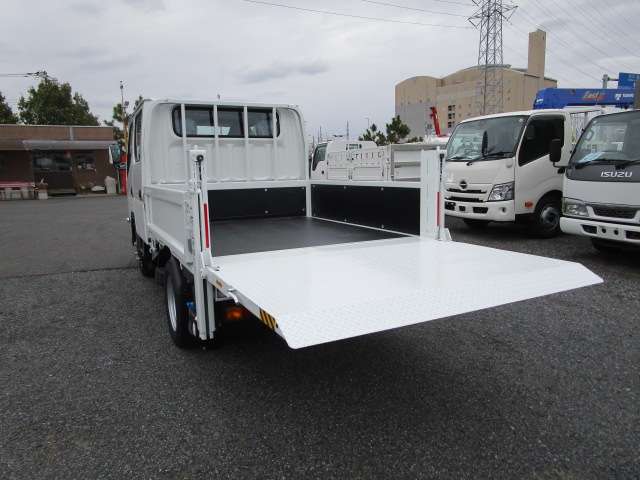 Mitsubishi Fuso Canter 10