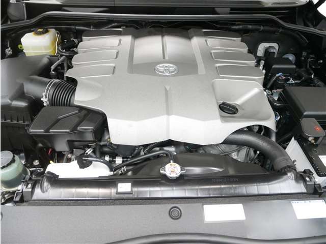 Toyota Land Cruiser 200 5