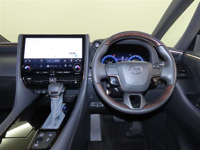 Toyota Alphard 12
