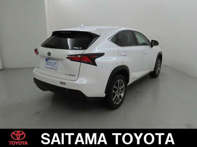 Lexus NX 7