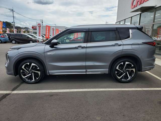 Mitsubishi Outlander PHEV 12