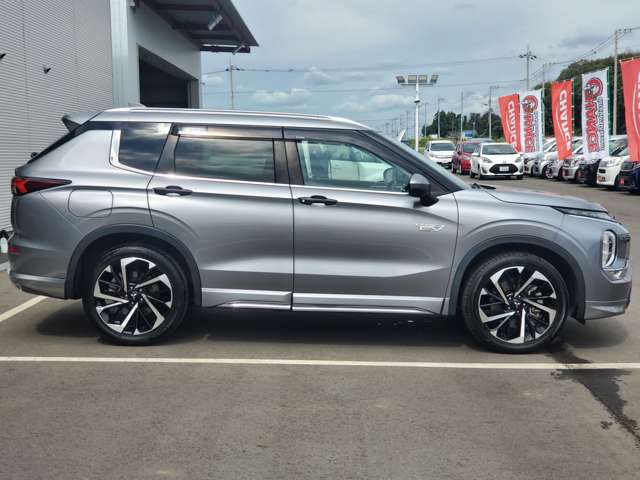 Mitsubishi Outlander PHEV 8