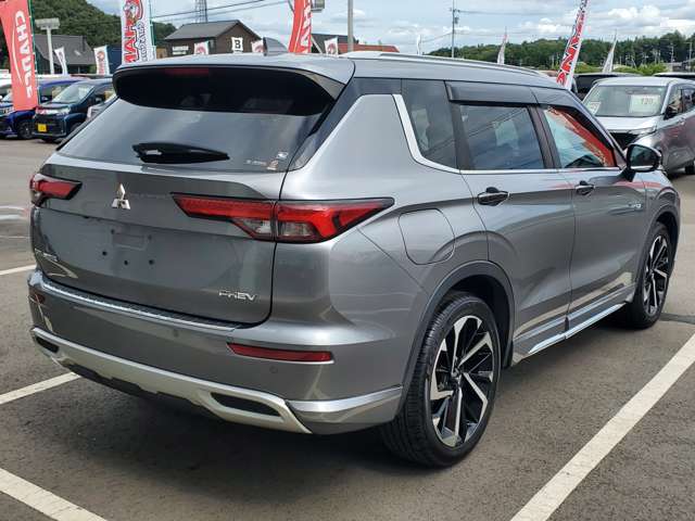 Mitsubishi Outlander PHEV 9