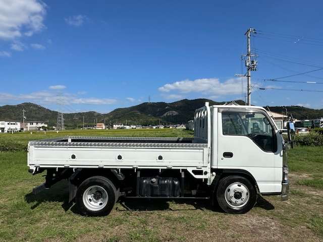 Isuzu Elf 11