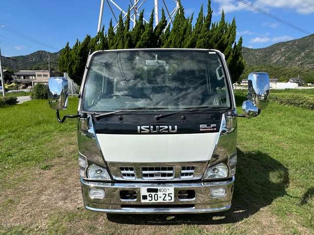 Isuzu Elf 2