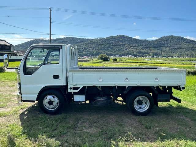 Isuzu Elf 4
