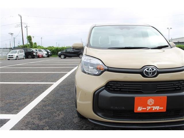 Toyota Sienta 8