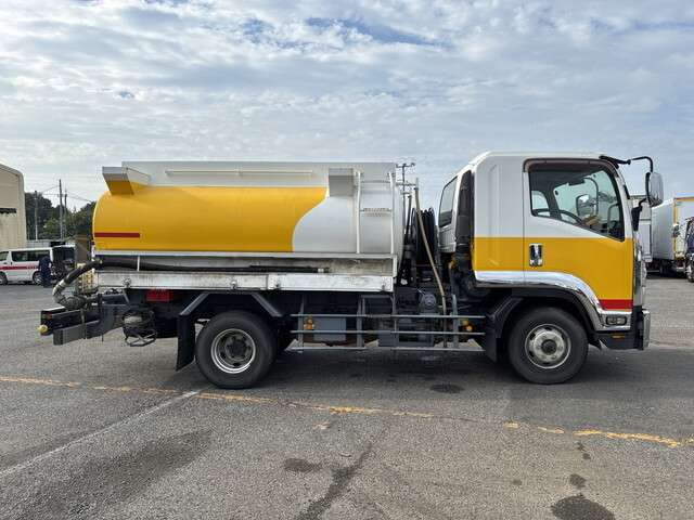 Isuzu Forward 5