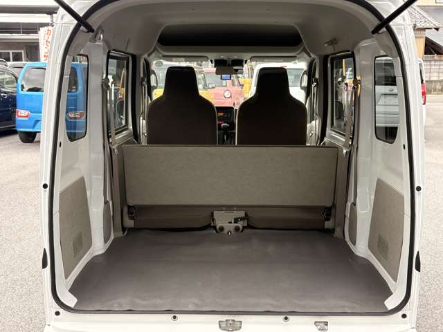 Nissan NV100 Clipper 11