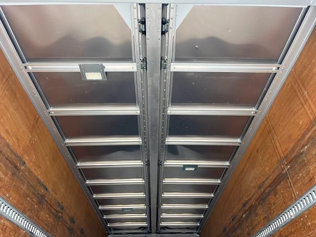 Isuzu Forward 12