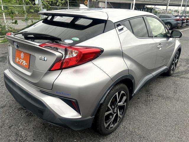 Toyota C-HR 11