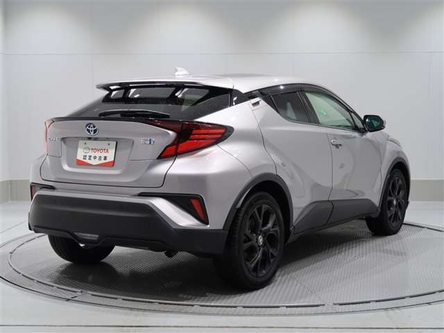 Toyota C-HR 4