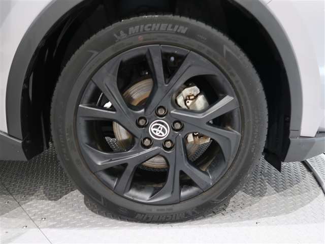 Toyota C-HR 6