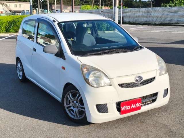 Daihatsu Mira 4