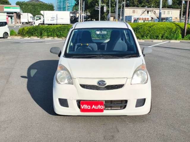 Daihatsu Mira 6
