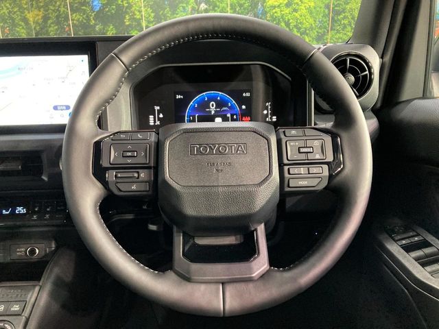 Toyota Land Cruiser FJ 8