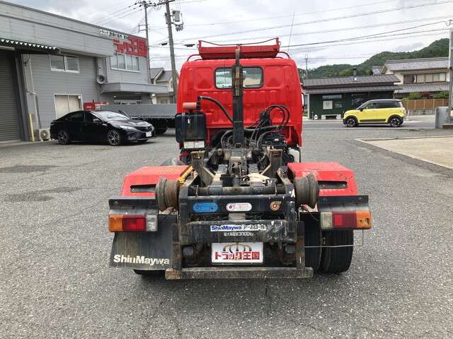 Hino Dutro 8