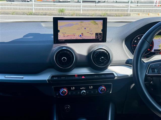 Audi Q2 4