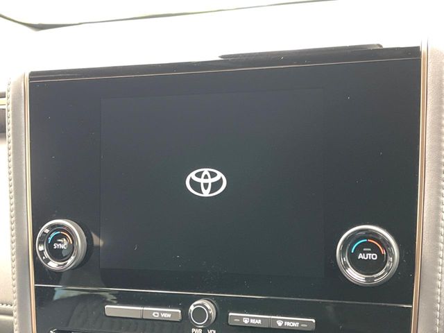 Toyota Alphard 3