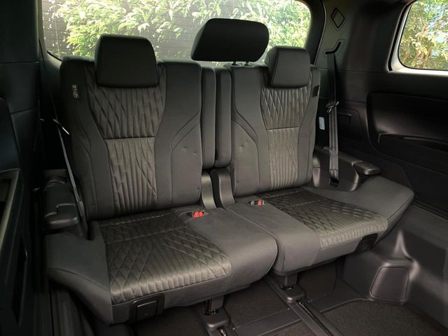 Toyota Alphard 9