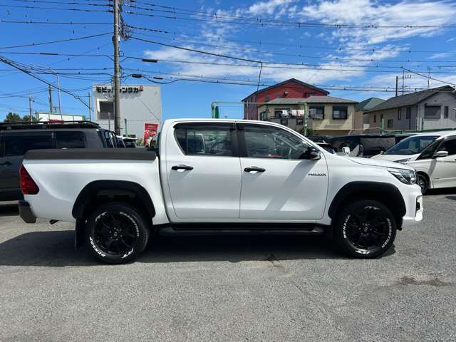 Toyota Hilux 4