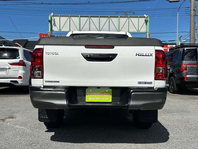 Toyota Hilux 6